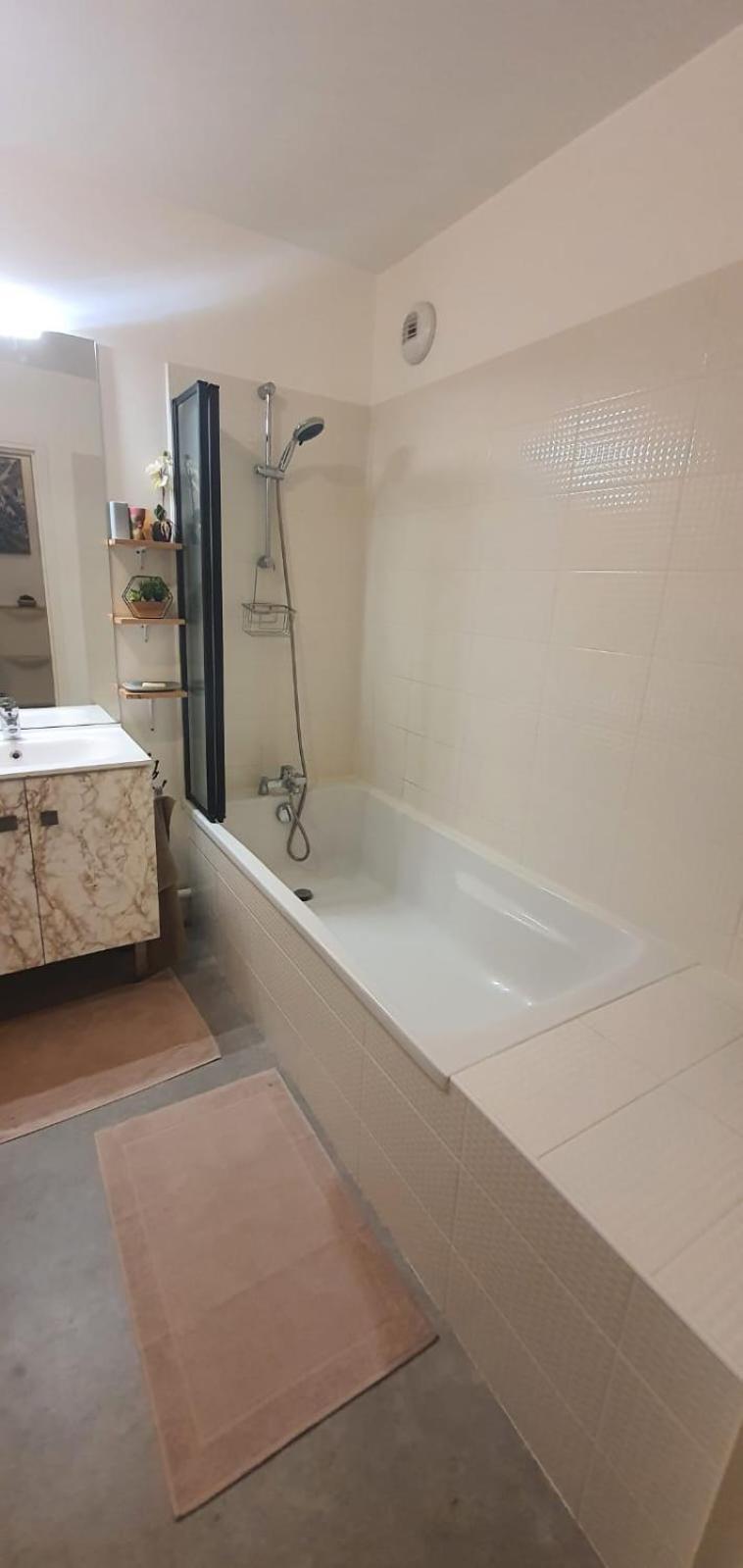 Appartement T3 A Saint-Denis Екстериор снимка